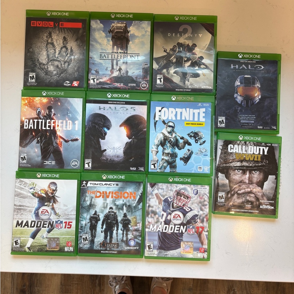 9 XBOX ONE Game bundle